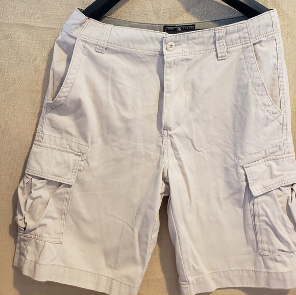 Men's Cargo Shorts - Picture 4 of 4